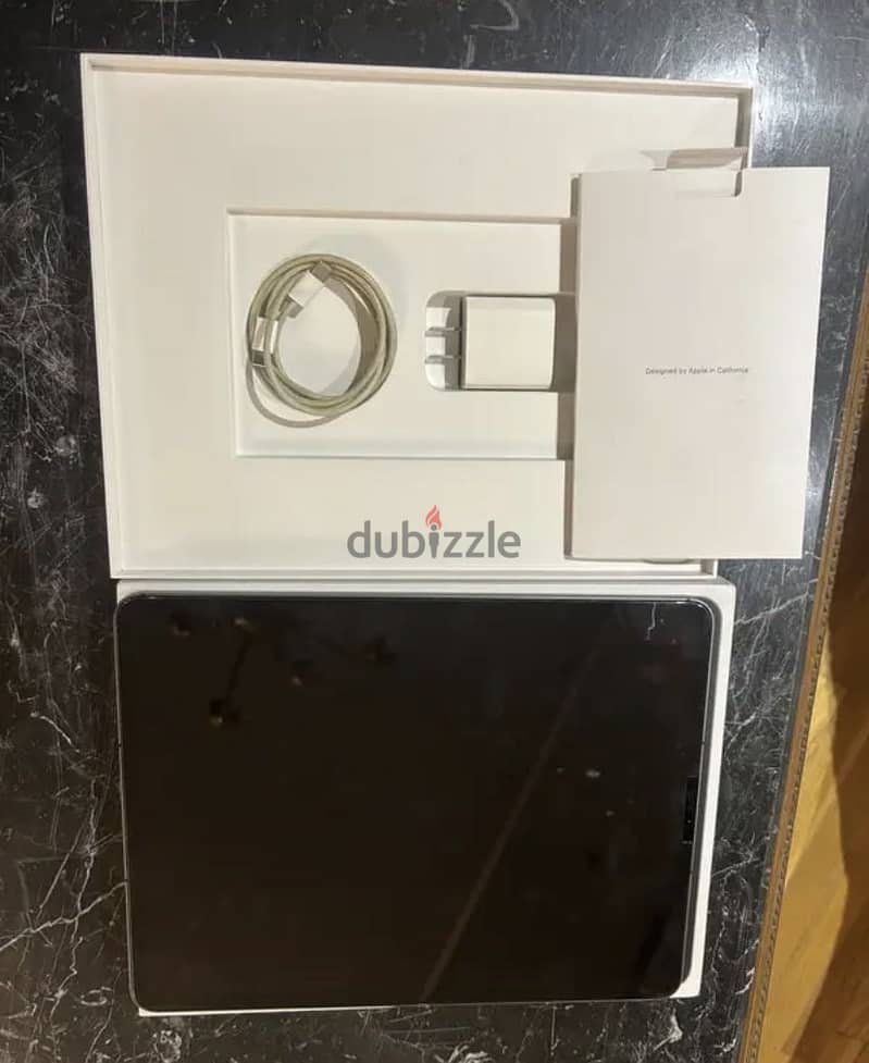 iPad Pro m1 13 inch Wi-Fi +cellular 1