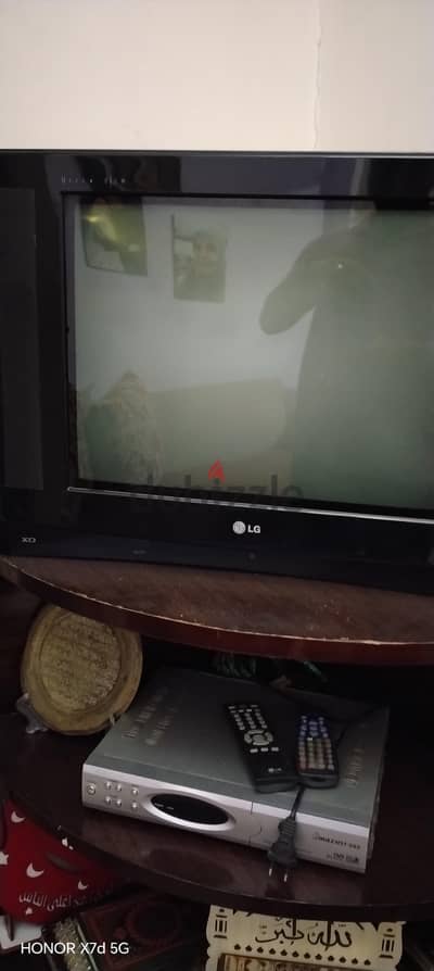 تليفزيون LG + ريسيفر Maxsat للبيع