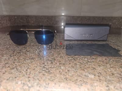 Police sunglasses with the case