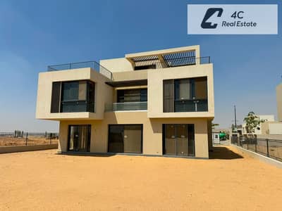 villa standalone 400m for sale in Sodic east prime location Ready to move semi finished