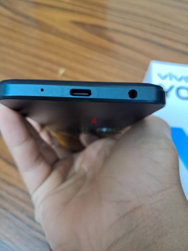 Vivo Y03 3