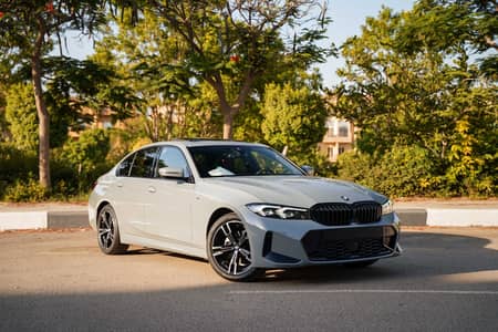 BMW 320i 2026 حالة ممتازه
