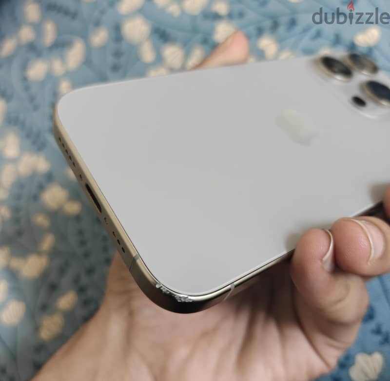 Apple - iPhone 15 Pro 4