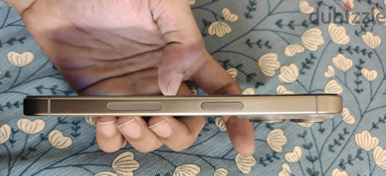 Apple - iPhone 15 Pro 7