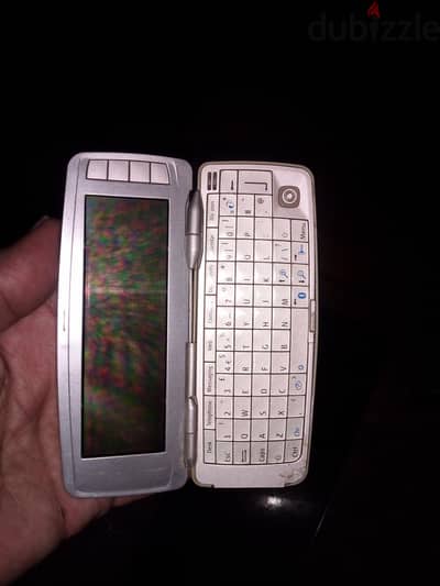 نوكيا 9300 عاوز بطارية وشاحن