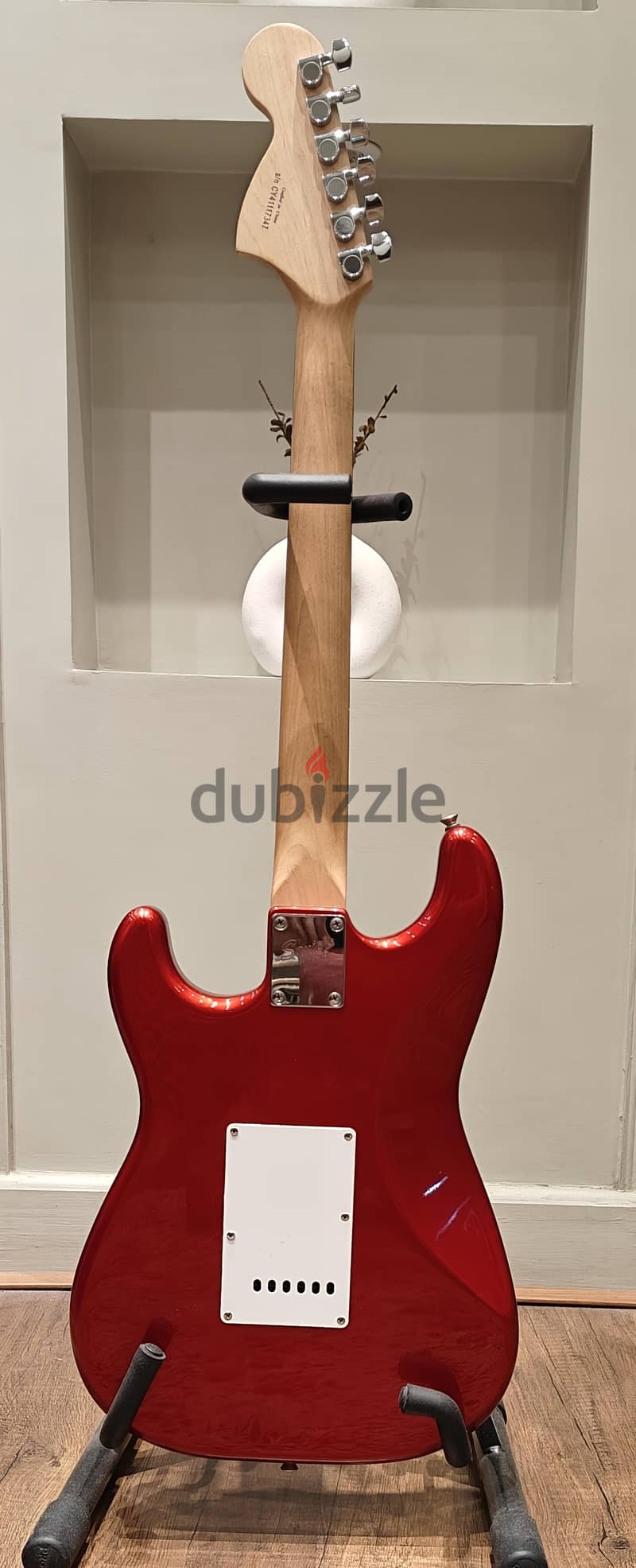 Mint - Squier Affinity SSS in Candy Apple metallic Red 4