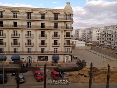 شقة 115م للبيع فـ قلب التجمع الخامس كمبوند هايد بارك القاهرة الجديدة بجوار الجامعة الامريكية الـ AUC بالتقسيط عـ 8 سنين