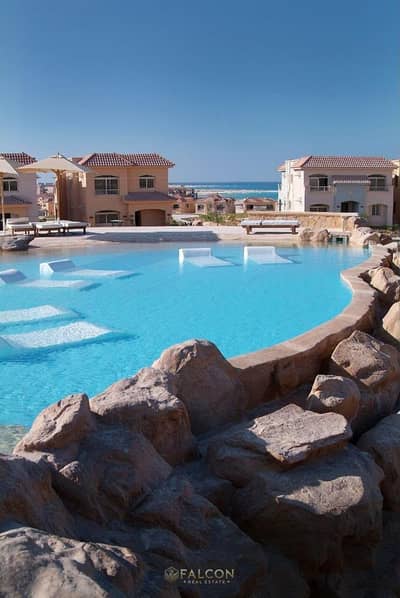 جاهز للمعاينة Sea View  مفتوح  من على مصطبة شاليه 150م تشطيب VIP للبيع في الساحل  دقائق من مراسي وأمواج  وهاسيندا North Coast