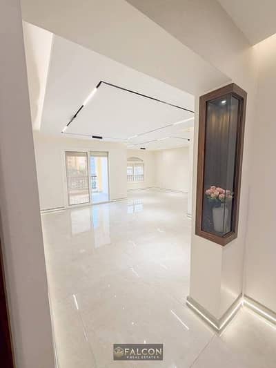 Apartment for sale, ready for immediate occupancy, fully finished (140 sq m), on the Suez Road, Mayan Compound, next to Mivida Compound and Hyde Park.
