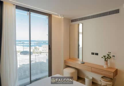 With a down payment of 700,000, receive a fully finished chalet in Silversands Ora (90m²) with installments over 8 years. Overlooking the lagoon