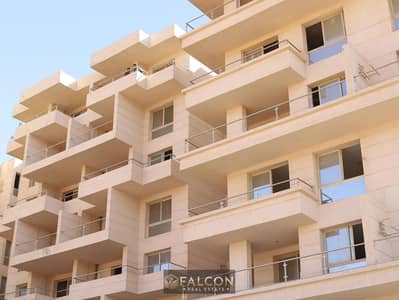 شقه للبيع في العاصمه الاداريه 145م - Corner أمام البرج الايقوني R8 بجوار كمبوند المقصد و New Garden City و Lavista city
