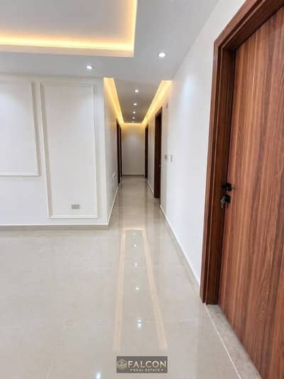 استلم فوري دلوقتي ( 165م - 3 غرف ) كامله التشطيب في R5 العاصمه الاداريه بجوار كمبوند المقصد - New Garden City