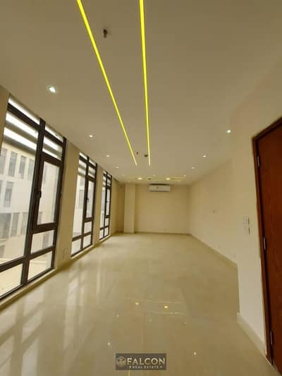 شقه استلام فوري ( 190م - Prime Location ) داخل ديستريكت 5 التجمع district 5 residence الخامس -
