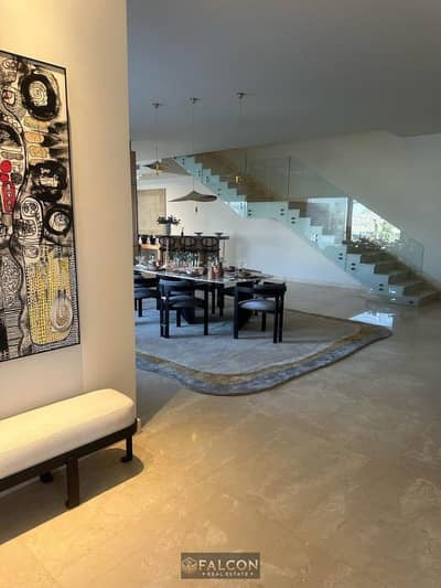 High end finished 3floors villa with panoramic view on landscape for sale with installments 15 years next to sodic opposite shorouk mins to new cairo