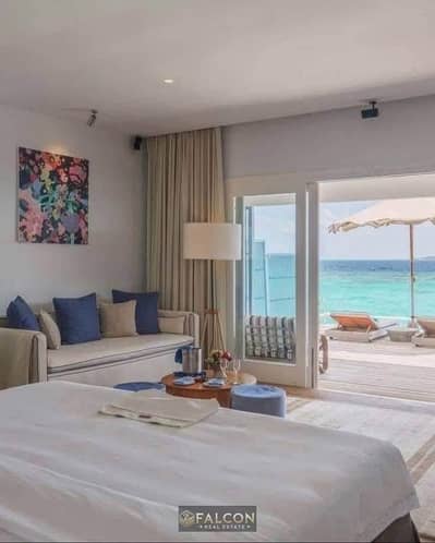 شاليه بيطل على البحر Fully Finished للبيع تقسيط بجوار مارينا العلمين و دقايق من Marassi و هاسيندا باي الساحل الشمالي