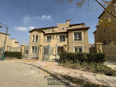 Luxury villa Ready to Move Smart layout directly on Ring Road next to Palm Hills & Hyde Park fifth Settlement mins to Mostakbal City new cairo