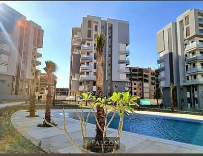 95-square-meter apartment, ready for immediate delivery, located in the heart of Al-Shorouk City—directly opposite Madinaty and right on the Suez Road