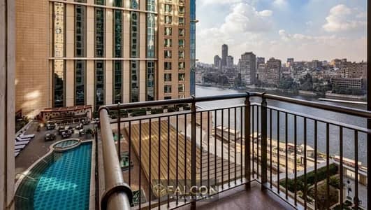 A luxurious, fully furnished, and equipped hotel apartment at the St. Regis—ready for immediate occupancy—situated in the prime front-row location ove
