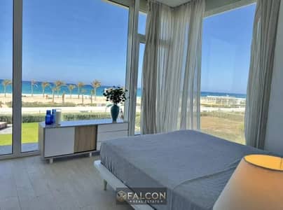 Super-lux studio directly overlooking the sea in Marina (Lisan Al-Wuzara). Directly north-facing from all sides.