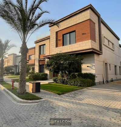 Villa ready to move in New Cairo compound azzar Very prime location