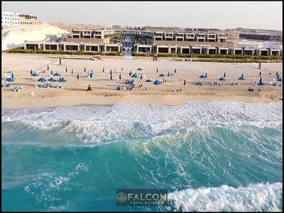 VIP chalet on the sea, ready to move in, in La Vista Cascada, at a special price (185 meters + 150 meters roof), finished, first row, North Coast