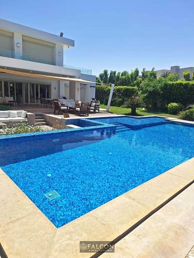 للبيع شاليه sea view بمقدم 650 الف بحري متشطب( بالتكيفات والمطبخ fully finished with (Acs & kitchen من بالم هيلز في هايسندا بالتقسيط علي 10 سنين