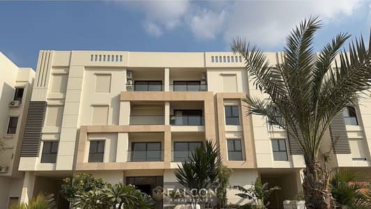 Apartment for sale with a 500,000 down payment, ready for viewing, finished with air conditioning and kitchen, with convenient installments in Sherato