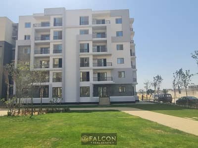 Apartment for sale, ready for immediate occupancy and fully finished, with a down payment of 365,000 and installments over 10 years, in the heart of S