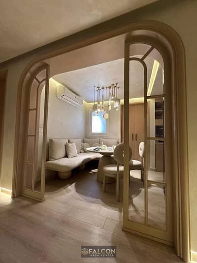 For sale: Fully finished apartment with a 64% cash discount + installments over 15 years. Prime location near Madinaty in New Cairo, in New Heliopolis