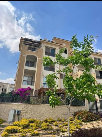 للبيع شقه بمقدم 550 الف بخصم 25% بالتقسيط 10 سنين في قلب التجمع الخامس في ستون بارك stone park