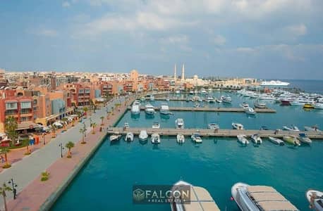 For sale: VIP chalet with a 400,000 down payment, direct sea view, installments over 10 years in Marina 5, fully finished, in the heart of the North C