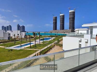فيلا عظيمه صف اول SeaView تشطيب كامل خطوات علي البحر امام الابراج  بالقرب مارينا و مراسي و هاسيندا Mazarine Marina