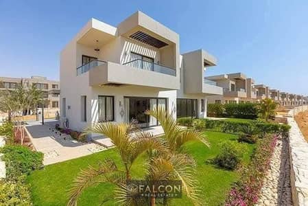 ستاند الون VIP صف تان من البحر SEA VIEW 100% بتشطيب فندقي HIGH END  بالمطبخ و التكيفات قسط 10 سنين