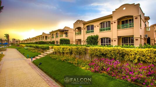 تشطيب كامل علي البحر مباشرة Sea View شاليه للبيع استلام فوري لافيستا جاردنز العين السخنة La Vista Gardens Ain Sokhna