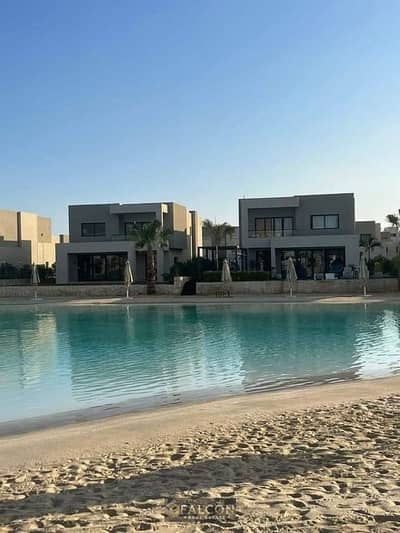 بخصم 29% امتلك شاليه متشطب بالكامل بالتكييفات صف اول علي اللاجون في ازها - راس الحكمه _ Azha , Ras El Hekma او قسط علي 10 سنين و بدون مقدم