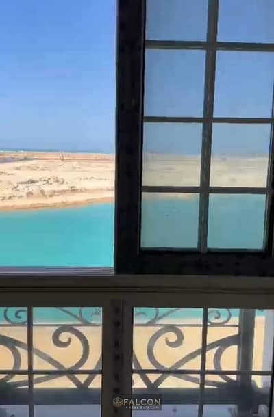 Chalet with master bedroom, sea-facing, ready for immediate occupancy, fully finished, in the Latin Quarter.