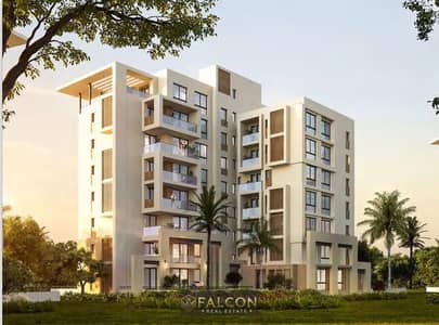 Fully Finished 2Br Apartment Direct On Golf in The Golden Square Beside Mivida & Lake view in City Gate Compound