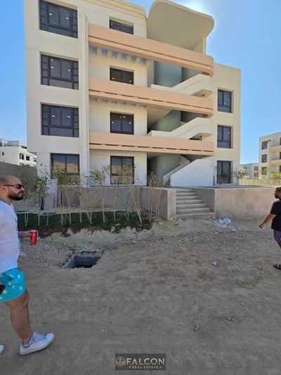 Chalet for sale, fully finished with air conditioning, two non-master bedrooms, with a panoramic sea view and crystal lagoon, with a low down payment