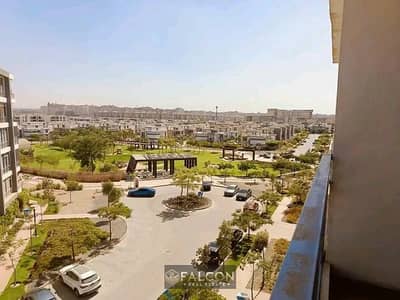 لسرعه البيع بعد خصم 64% من السعر , شقة تشطيب كامل بفيو بانوراما على اكبر Lake  في هليويوبليس الجديده بجوار مطار القاهرة