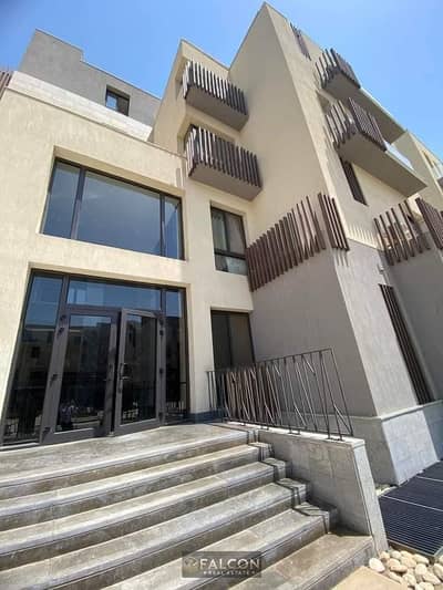 Immediate occupancy, fully finished (super lux), Sodic East, New Heliopolis. Installments up to 10 years. Two-bedroom master apartment.