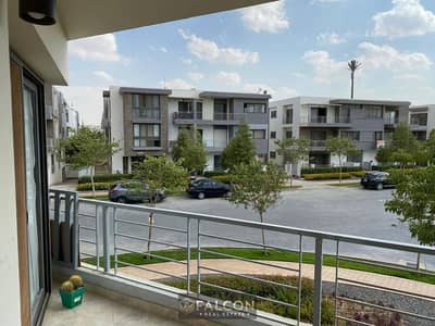 Own a Townhouse Villa at Half the Developer's Price, Directly on Suez Road in the First Settlement, Next to Airport, Nasr City, & Gardenia at Taj City