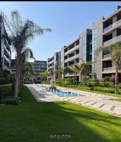 discount for cash purchases! Prime location on 90th Street in New Cairo's Golden Square. 164 sqm apartment, ready to move in.