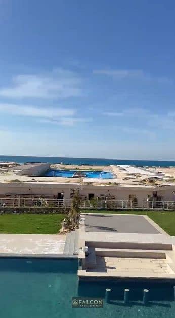 فيلا one story صف اول full sea view دايركشن وايت + pool استلام فوري  direction white بجوار June . mountain view Ras El Hekma . Hacienda . lavista