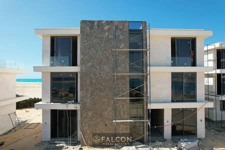 Fully furnished chalet, ready for immediate occupancy, beachfront location in Marina 5, Lisān al-Wuzarā', North Coast (Dayz), with a full view of the