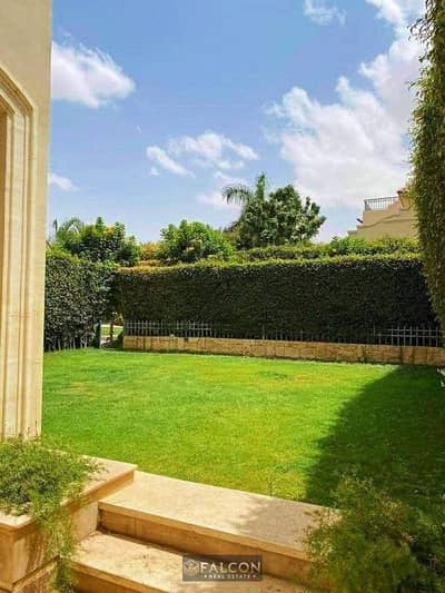 Move in now! 244 sqm, 3-story villa with high-end finishing at the lowest price in La Vista City, opposite Hyde Park, next to Mivida.