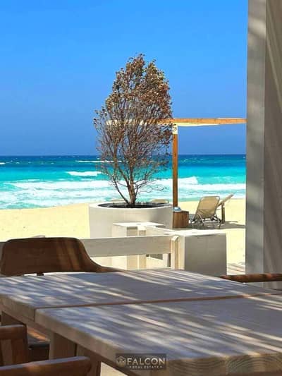 عاين الان شاليه في قلب البحر فيو بحر من كل الغرف 2دقيقه للشاطئ تشطيب ultra luxury مع خصوصيه كامله وامكانيه التقسيط ع 9 سنوات في كالي كوست راس الحكمه