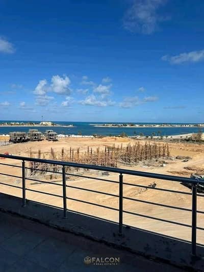 VIP direct view of Lake Alamein, close to Marassi, overlooking Alamein Towers (ready for viewing and turnkey occupancy). 3-bedroom apartment, 206 sq m