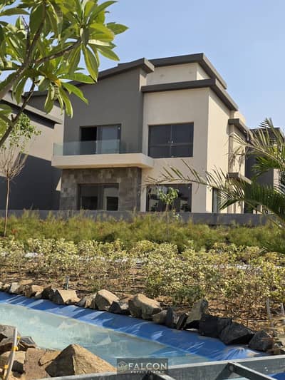 Villa for sale corner unit with VIP view ( ready to move ) in the First Settlement on the Suez Road opposite Al Rehab and next to Taj City and Mirage