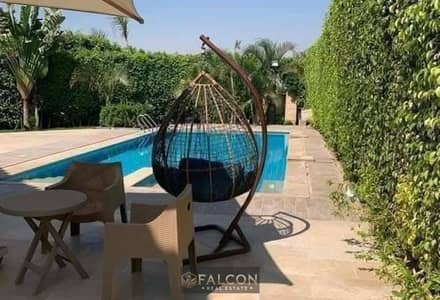 فيلا فاخره ((جاهزه للمعاينه)) بفيو على land scape للبيع فى كمبوند باتيو 5 patio الشروق بجوار مدينتى و الرحاب و بالقرب من العاصمه الاداريه