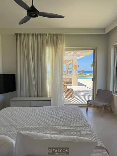 شاليه للبيع استلام فوري تشطيب كامل بفيو خيالي في نايا باي راس الحكمه naia bay بجوار Ras El Hekma June . Direction White . Ramla .
